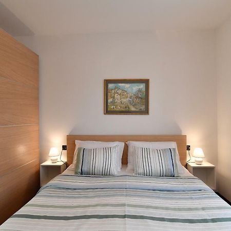 City Penthouse Vita Pula Bagian luar foto