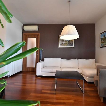 City Penthouse Vita Pula Bagian luar foto