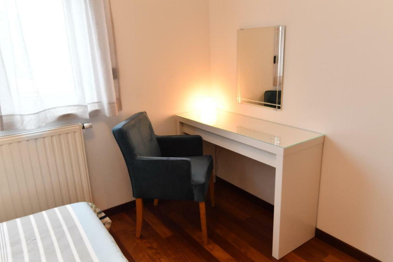 City Penthouse Vita Pula Bagian luar foto