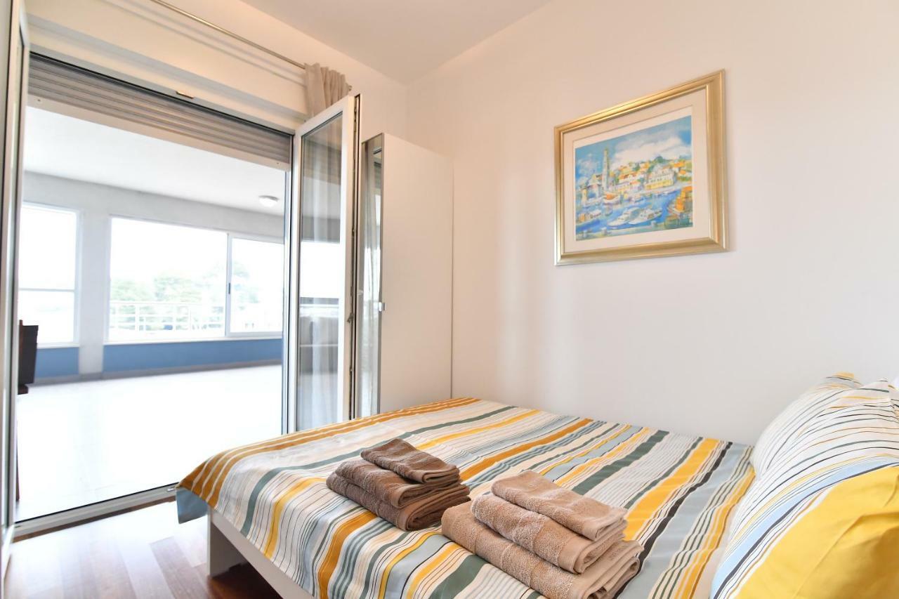 City Penthouse Vita Pula Bagian luar foto