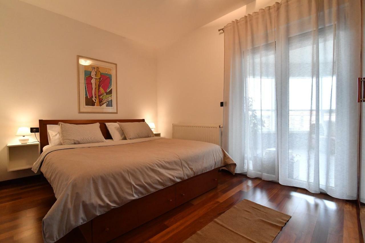 City Penthouse Vita Pula Bagian luar foto